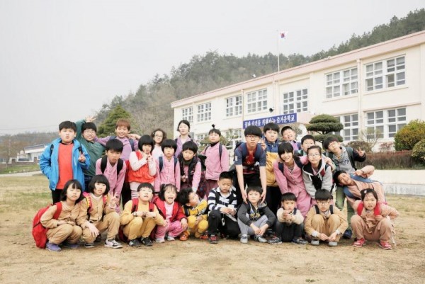 옴천초등학교 학생들.JPG