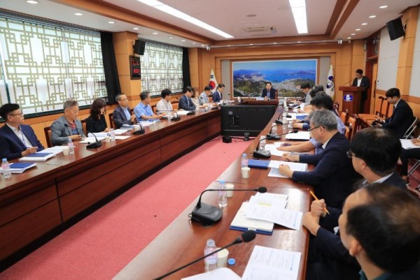 [크기변환]완도군은 지난 3일 해양치유산업의 성공적인 추진을 위한 28개 전략 과제 보고회를 개최했다. (2).JPG